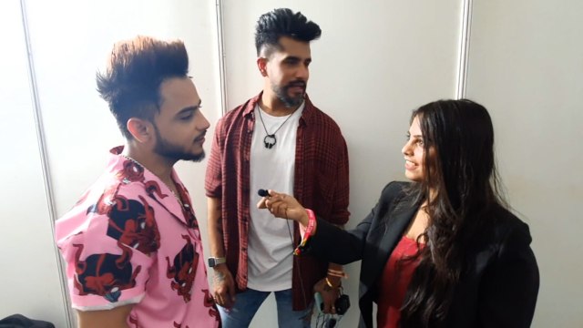 Singers Millind Gaba, Suyyash Rai give fans goosebumps with their performance on 'Maa tujhhe salaam'