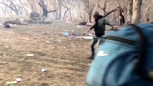 Yunan sınır polisi göçmenlere biber gazı ve ses bombasıyla müdahale etti (2)