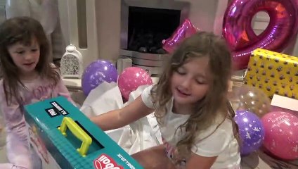 Sophia, Isabella e Alice - Mostrando seus Presentes Novos