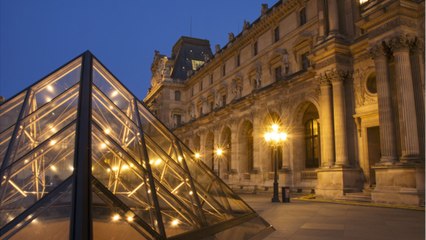 Louvre Museum Closed, Staff Walk Over Coronavirus
