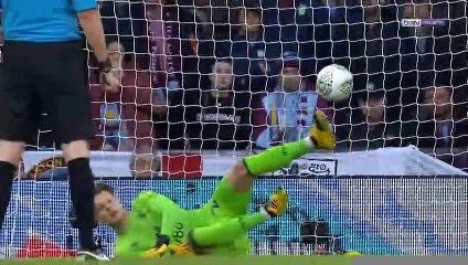 League Cup : Manchester City triple la mise