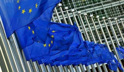 Göçmenleri engelleyemeyen Yunanistan'a AB'den destek geldi