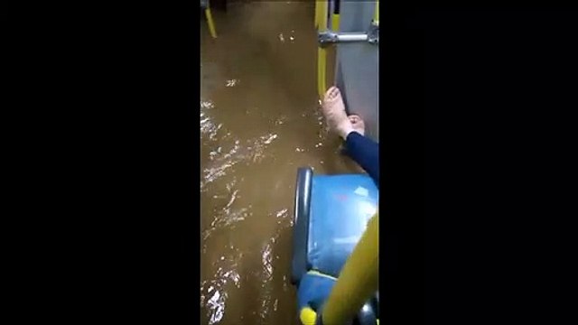 Chuva forte e alagamentos em Cariacica