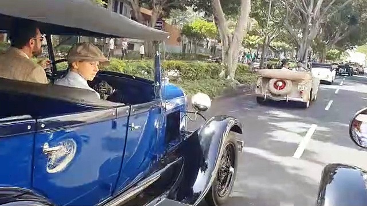Los coches antiguos reinan en las calles de San...