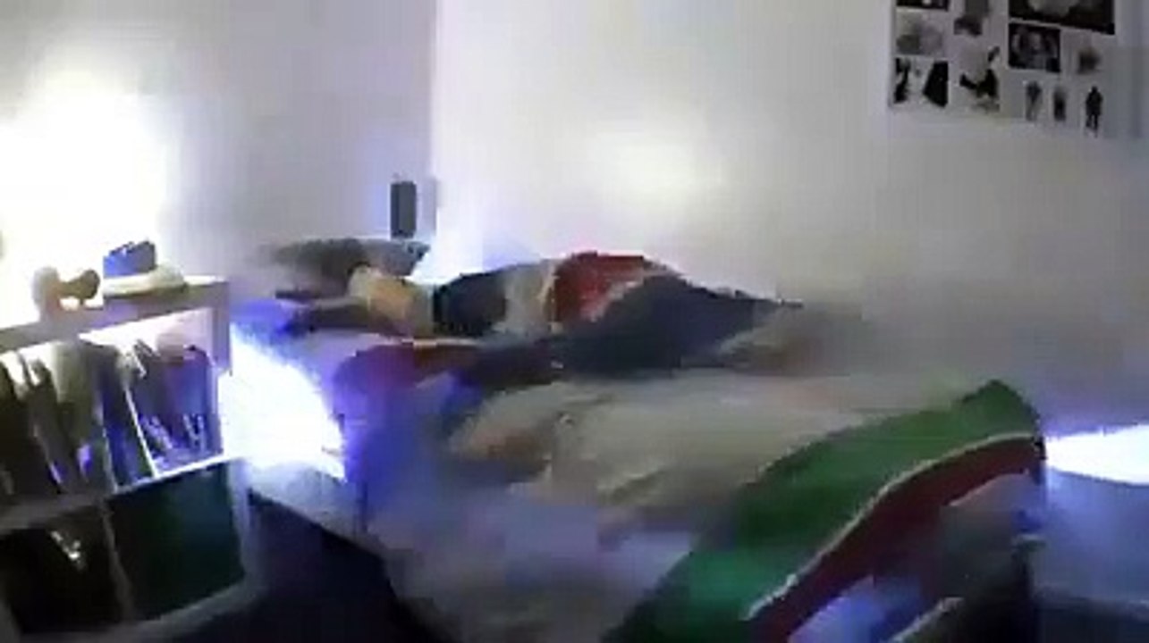 funny videos عندما لا تسطيع النوم هتموت من الصحك ههه
