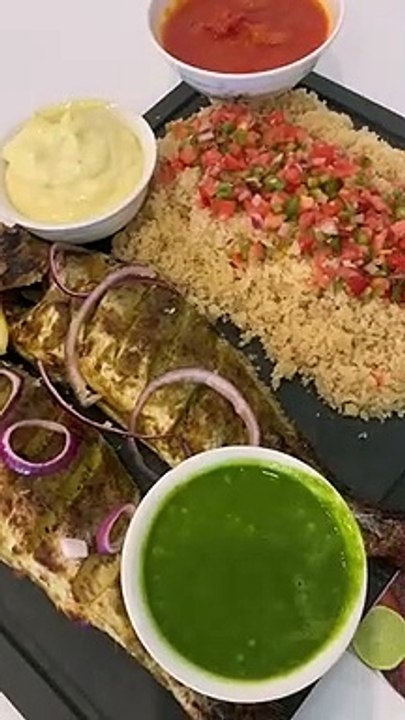 Il y en a qui serait capable de manger tout ça seulLes plats Chauds de Janess ☎️ 07.69.61.38.58 Retrouvez nous aussi sur :@ubereats_fr / @just-eat