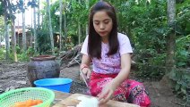Cambodian food - Cow leg soup with papaya soup - ស៊ុបសសៃដែកគោ - ម្ហូបខ្មែរ