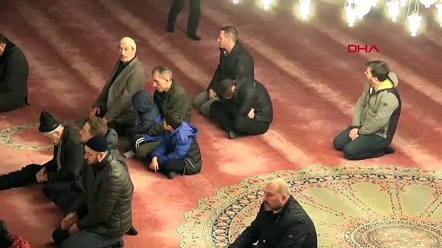 Türk ordusunun başarısı için tüm camilerde Fetih Suresi okundu