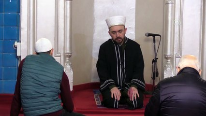 İzmir'de camilerde Mehmetçik için dua edildi