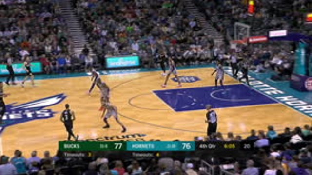 Giannis caps superb Bucks performance with monster dunk
