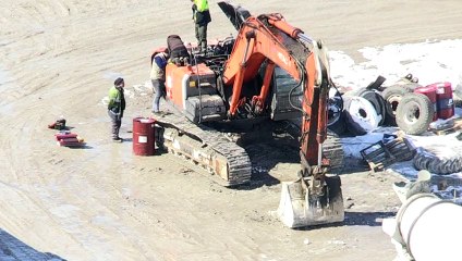 Kar kaplanları Eğribel Geçidi'nde gece gündüz mesaide