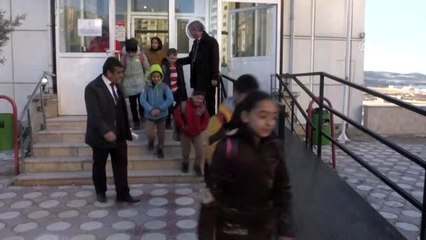 Depremzede öğrenciler için ücretsiz okul servis hizmeti