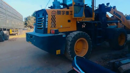 bac thay lai xe ui _ chinh phuc ong vua o cao - bulldozer p3