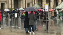 متحف اللوفر في باريس يغلق أبوابه على خلفية فيروس كورونا المستجد