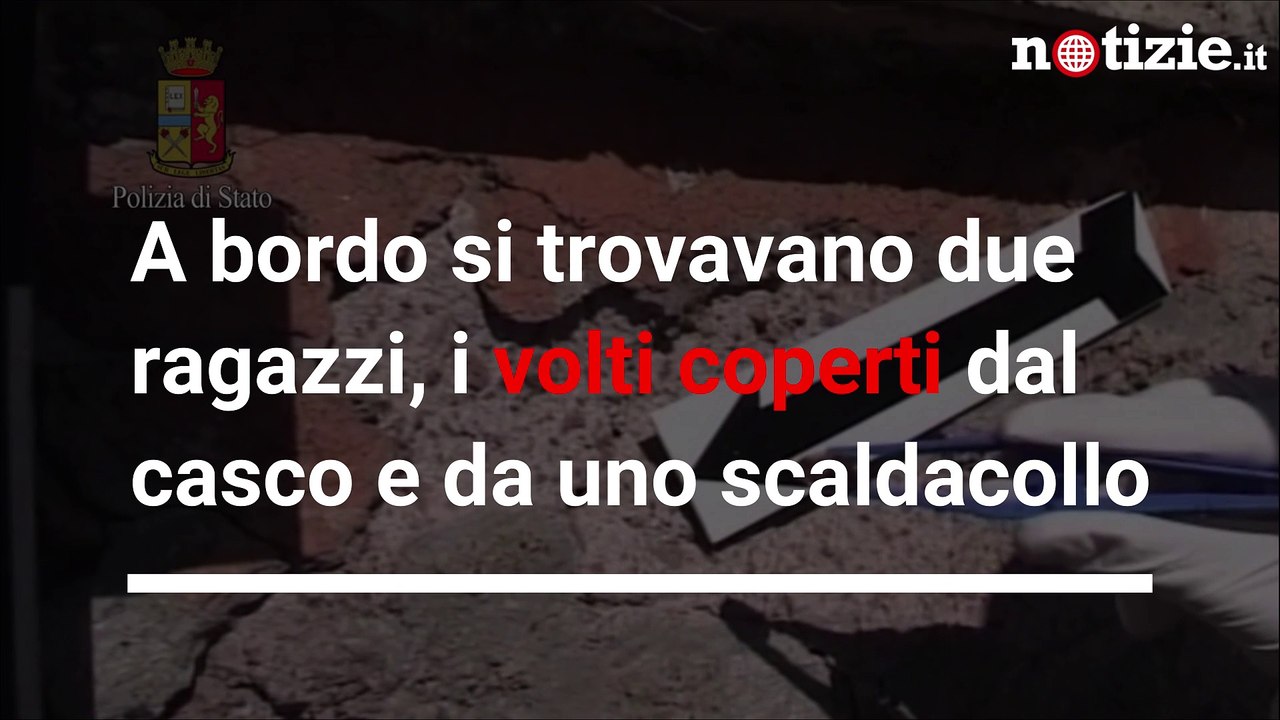 Carabiniere a Napoli uccide un 15enne che lo stava rapinando: la ricostruzione | Notizie.it