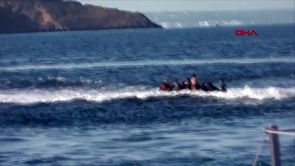 Yunan sahil güvenliğinin göçmen teknesini batırmaya çalıştığı anlar kamerada