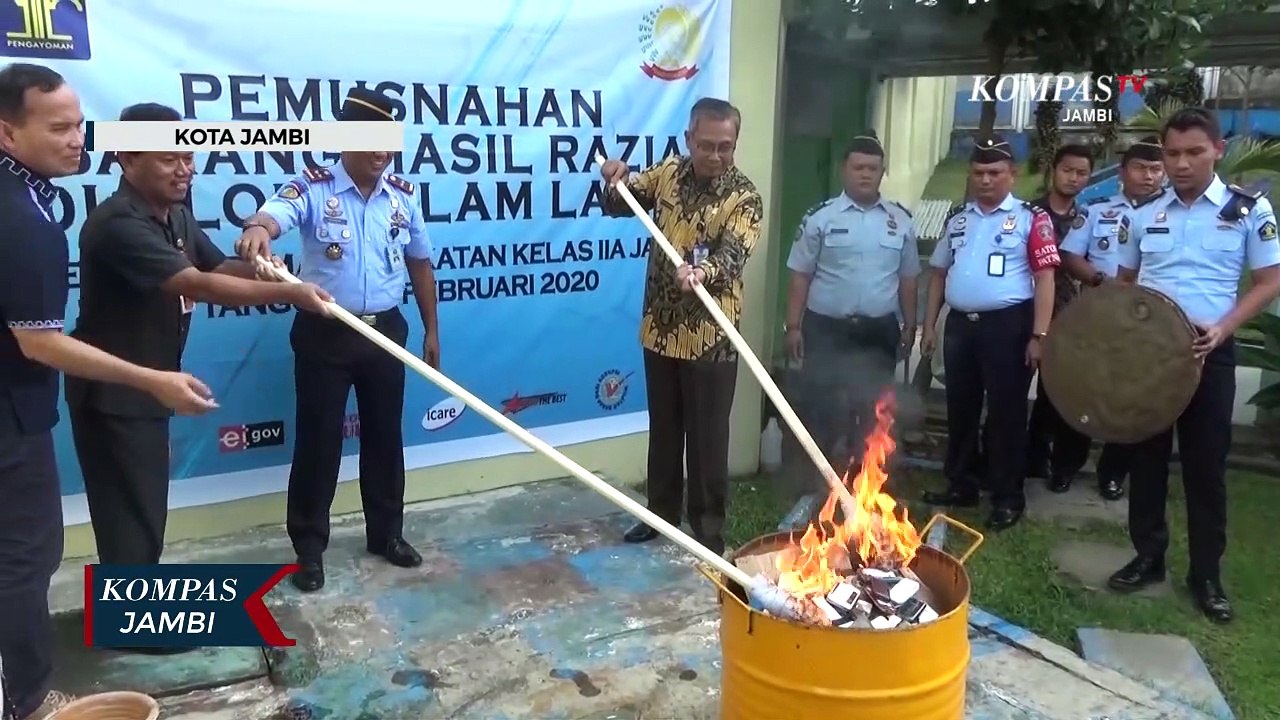 Telpon Genggam Penghuni Lapas di Musnahkan