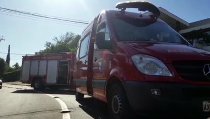 Motociclista fica ferida em acidente de trânsito na Rua Antonina, no Centro