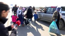 Edirne ipsala'daki göçmenler, yunanistan'a geçiş için farklı noktalara gidiyor