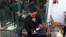 Tiger Shroff cuts the Birthday Cake with Media In Special Way; Watch Video |Boldsky