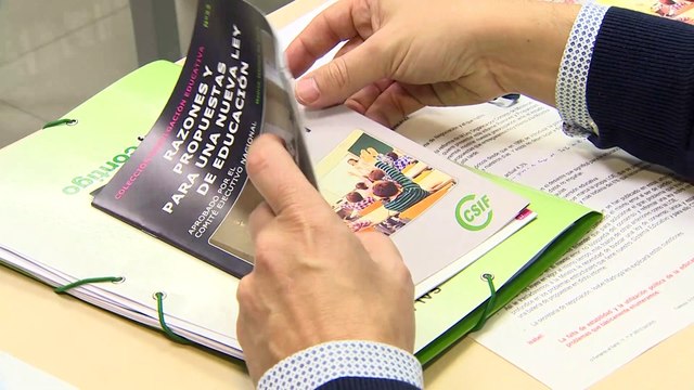 CSIF reclama 7.000 millones de euros y la contratación de casi 27.000 docentes