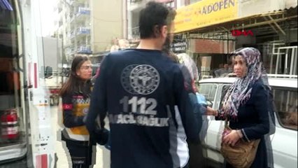 Eli çelik halatla direk arasına sıkışan çocuğu çevredekiler kurtardı