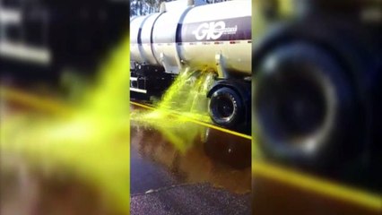 Internauta registra vazamento de óleo de carreta na BR-277 em Guaraniaçu