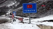 Van kapıköy gümrük kapısı'nda 18 türk vatandaşı gözlem altında