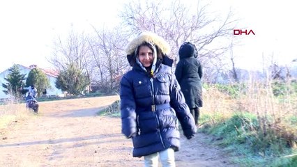 Edirne 7 yaşındaki afgan leyla: yunan polisi bizi darbetti