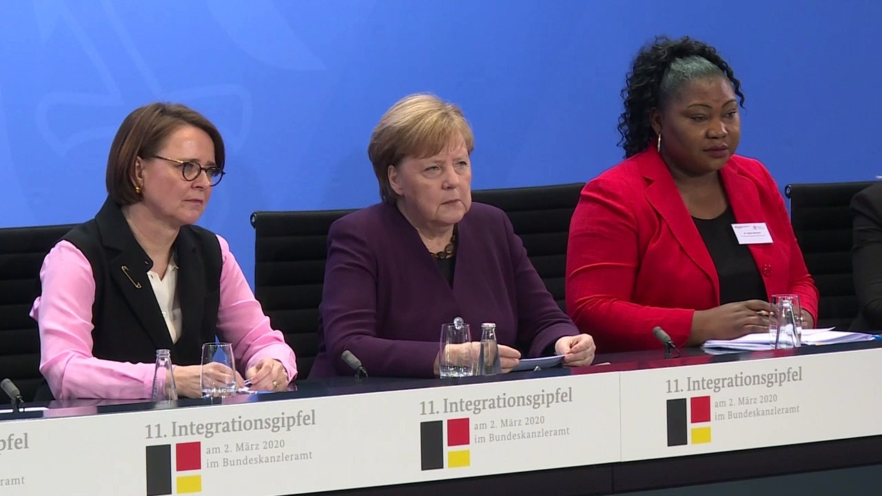 Flüchtlinge in eine 'Sackgasse' gebracht: Merkel kritisiert Erdogans Drohung