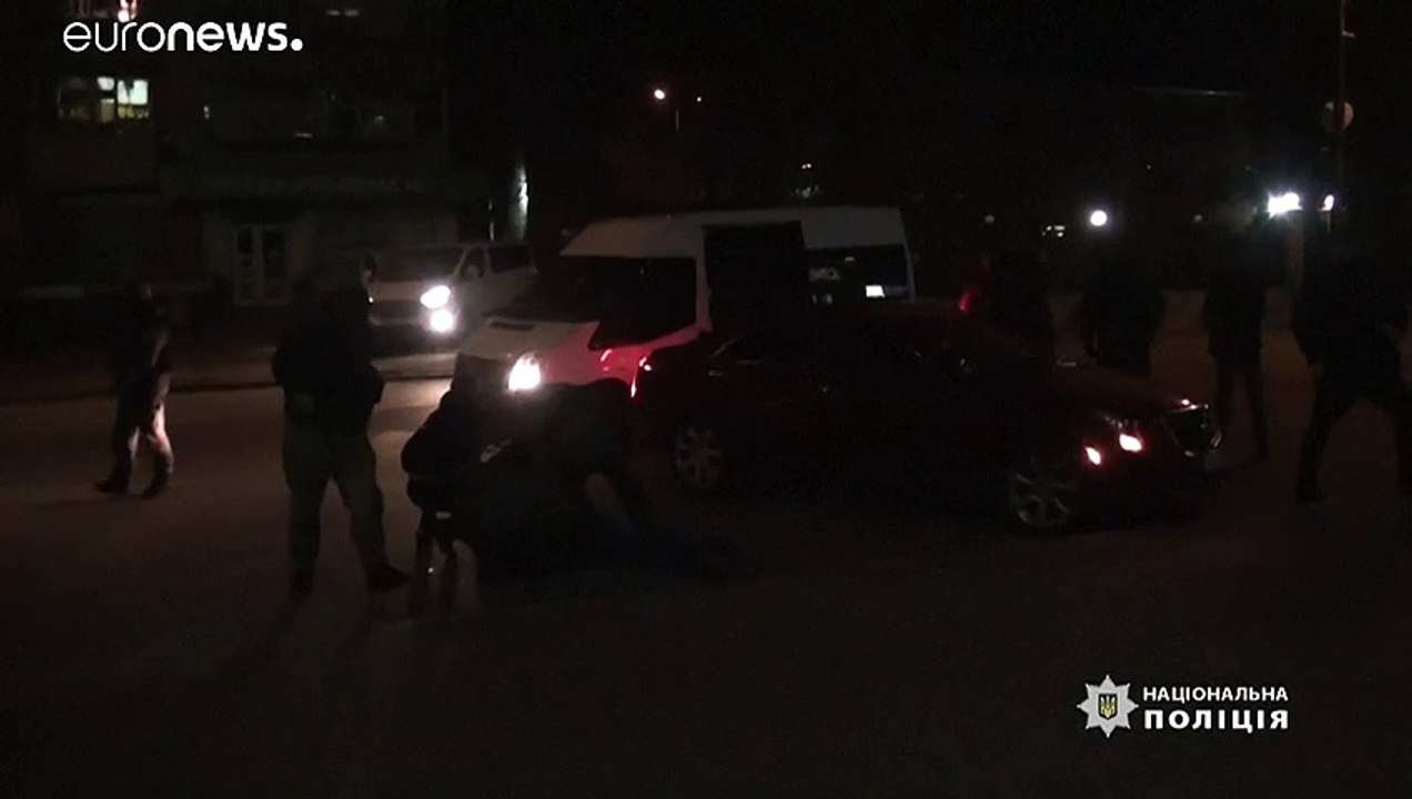فيديو: الشرطة الأوكرانية تضبط شحنة مخدرات بقيمة 4 ملايين يورو