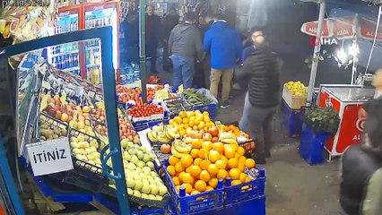 Markette yaşanan silahlı kavga kamerada: 1 yaralı
