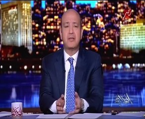 عمرو أديب يعرض تغريدة مزيفة متداولة حول الإصابة بكورونا.. ويعلق "أية الزبالة دى"