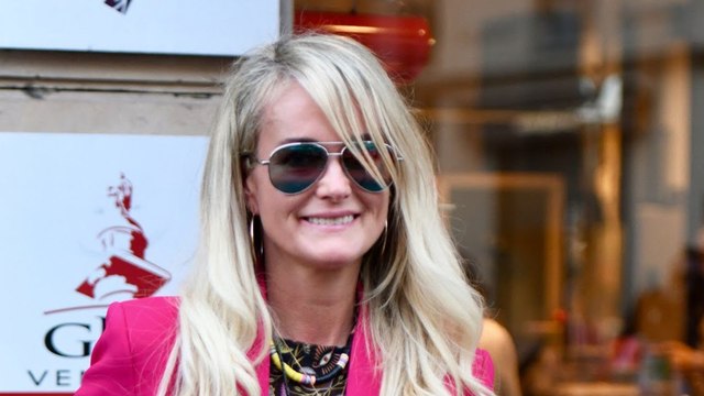 Laeticia Hallyday en boîte de nuit à L.A. - pour la discrétion, c’est raté