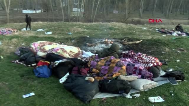 Meriç nehri kenarında bekleyen göçmenler için gün böyle başladı