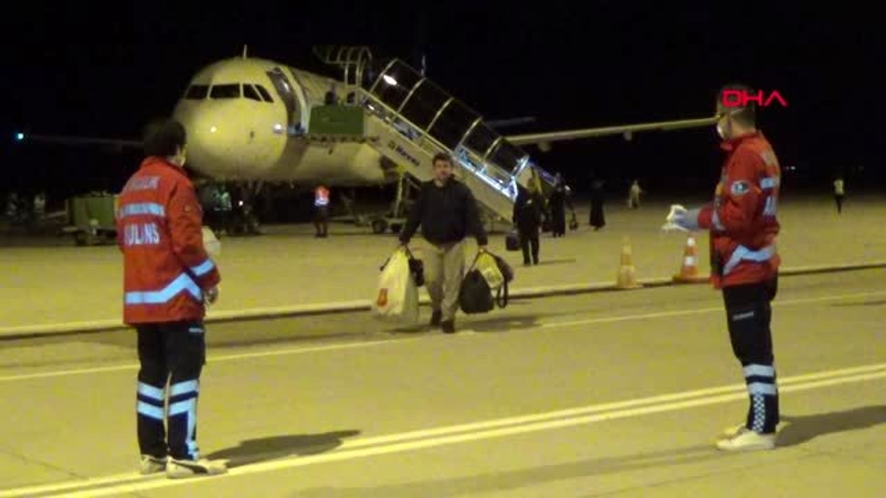 Kütahya umreden dönen kafile sağlık kontrolünden geçirildi