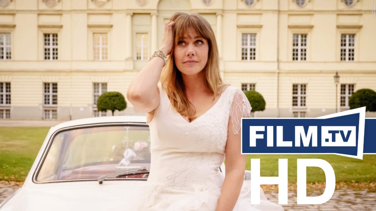 Berlin, Berlin: Felicitas Woll exklusiv im Interview Deutsch German (2020)