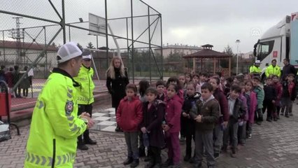 Türkiye'yi gezen "Mobil Trafik Eğitim Tırı" Siirt'te ulaştı