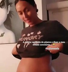 Débora Monteiro mostra barrigão