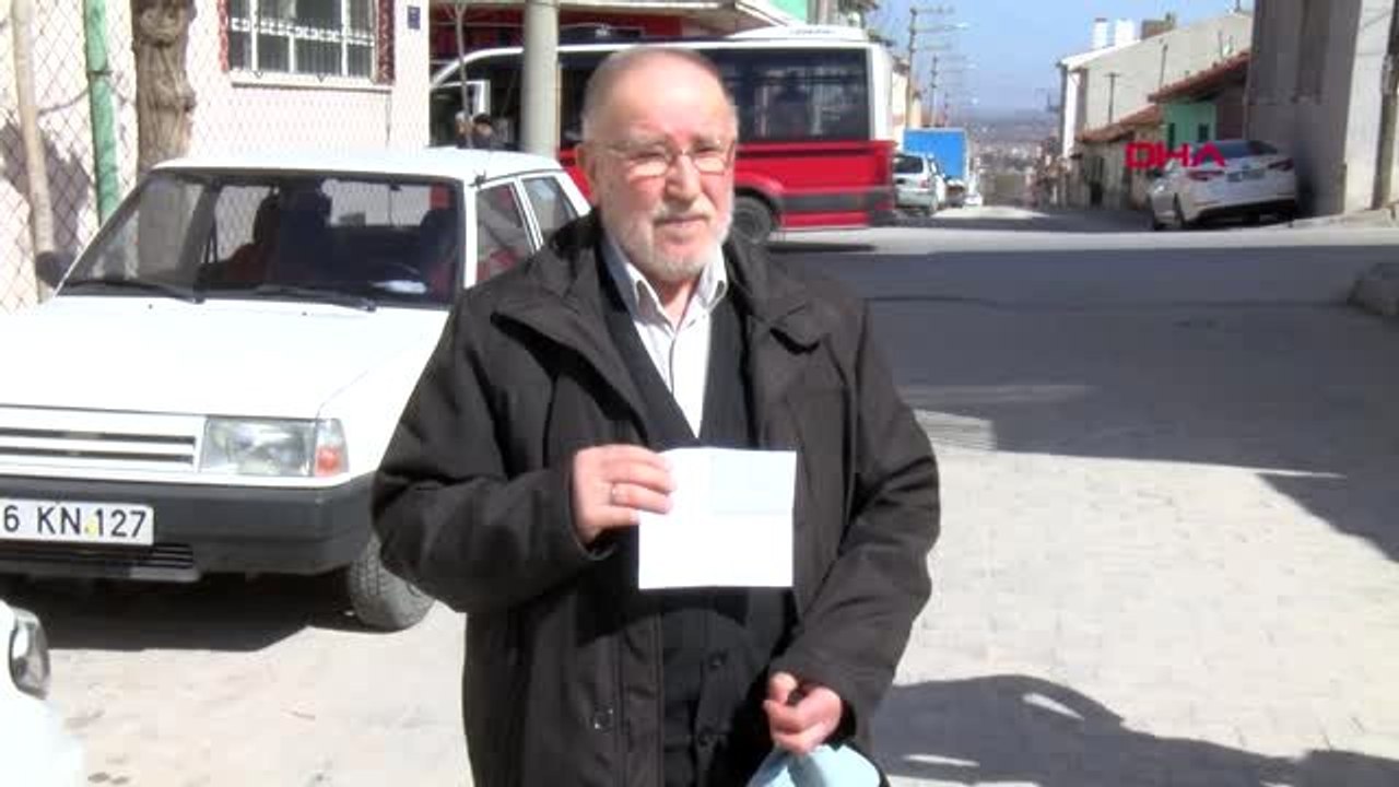 Eskişehir emekli maaşından biriktirdiği 10 bin lirayı mehmetçik vakfı'na bağışladı
