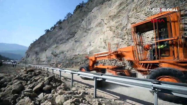 Karabük-Zonguldak yolunda heyelan