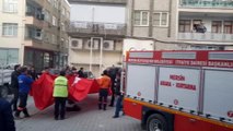 Ağrı'daki saldırıda şehit olan Kavastan'ın evine Türk bayrağı asıldı