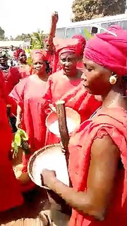 Des femmes de Kolaboui en plein rituel contre le 3e mandat