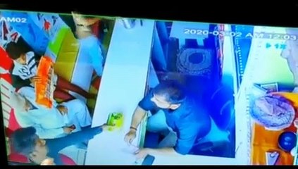 आगरा -जेब कतरे ने दुकानदार की जेब से उड़ाए 4000 रूपये