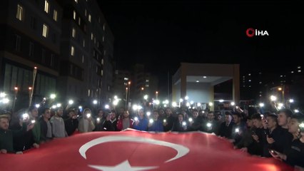 Uşak'ta yurt ışıkları Mehmetçik için yandı