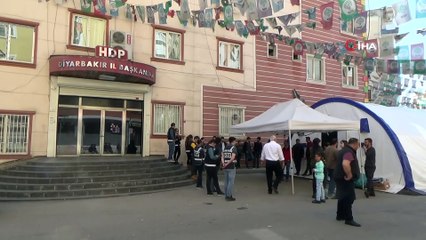 Teröristlerin kaçırdığı er, HDP binasına getirildikten sonra Lice kırsalına götürülmüş