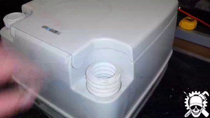 63 - Sostituzione Pompa Wc Chimico / Replacing Porta Potti Pump