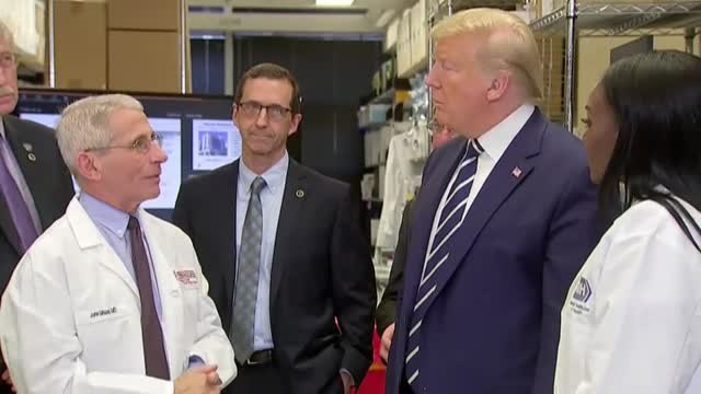 Donald Trump se plantea nuevas restricciones en las fronteras por el Coronavirus