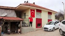 Avrupa şampiyonu güreşçi Süleyman Karadeniz'den Mehmetçiğe asker selamıyla destek