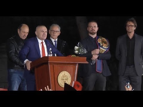 Report TV -Meta: Ku po shkojmë kështu?! Kujtojnë se institucionet e tyre janë supremë